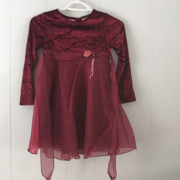 Two different young girls dresses - Picture 2 of 2